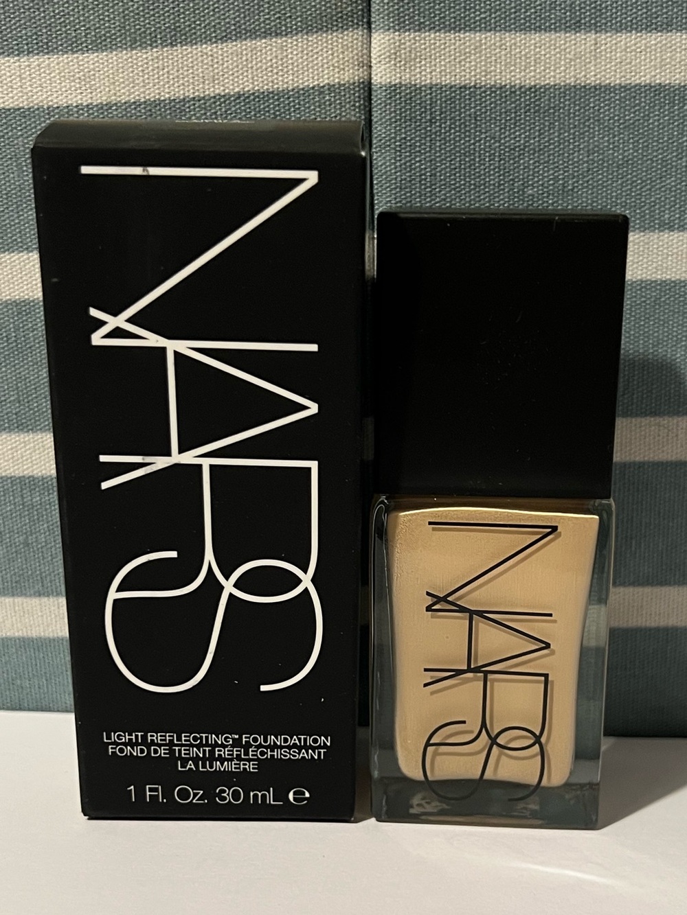 NARS Light Reflecting Foundation - Mont Blanc- very light w/neutral undertones - Picture 8 of 8